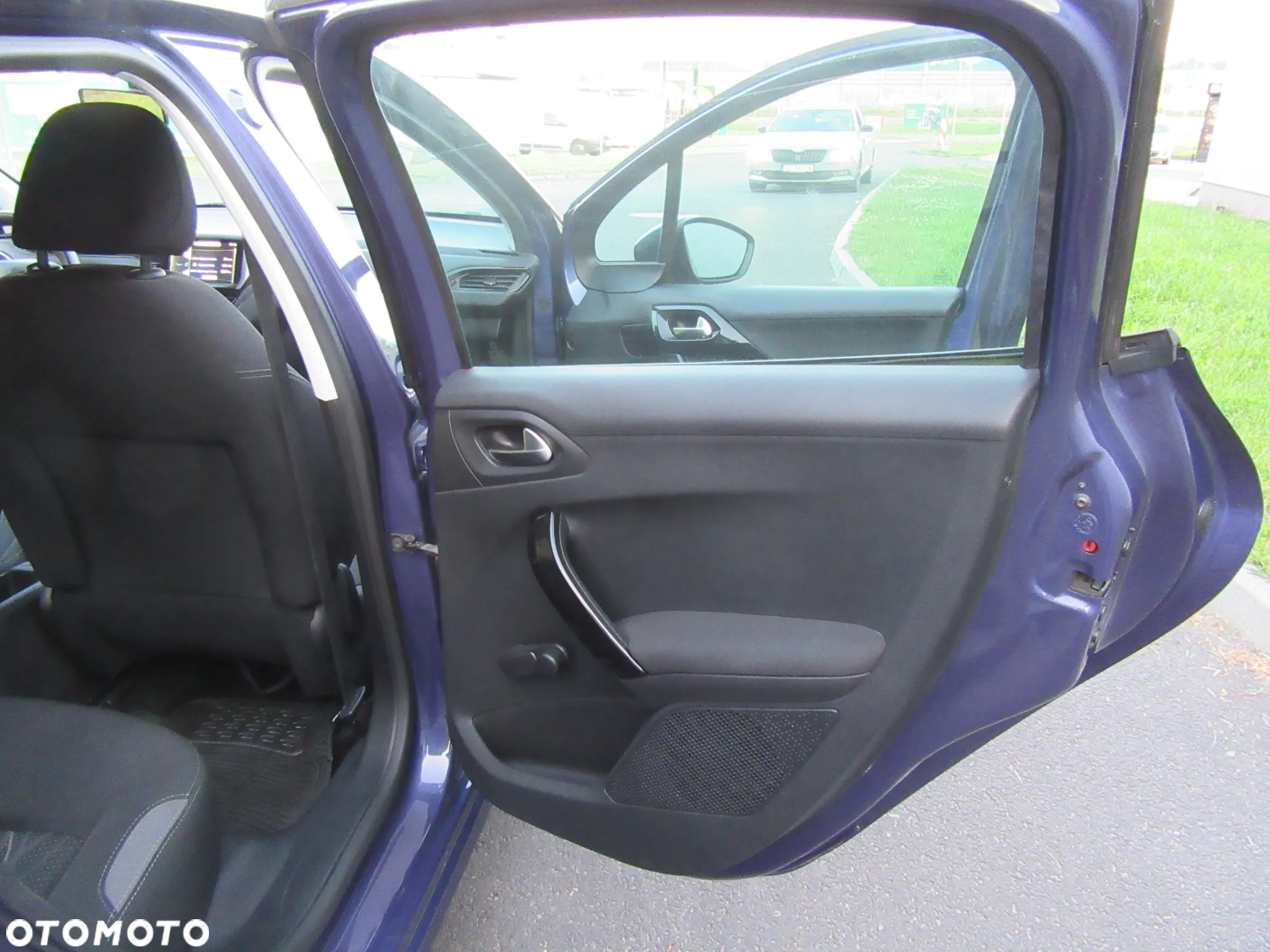 Peugeot 208 1.2 PureTech Allure - 14