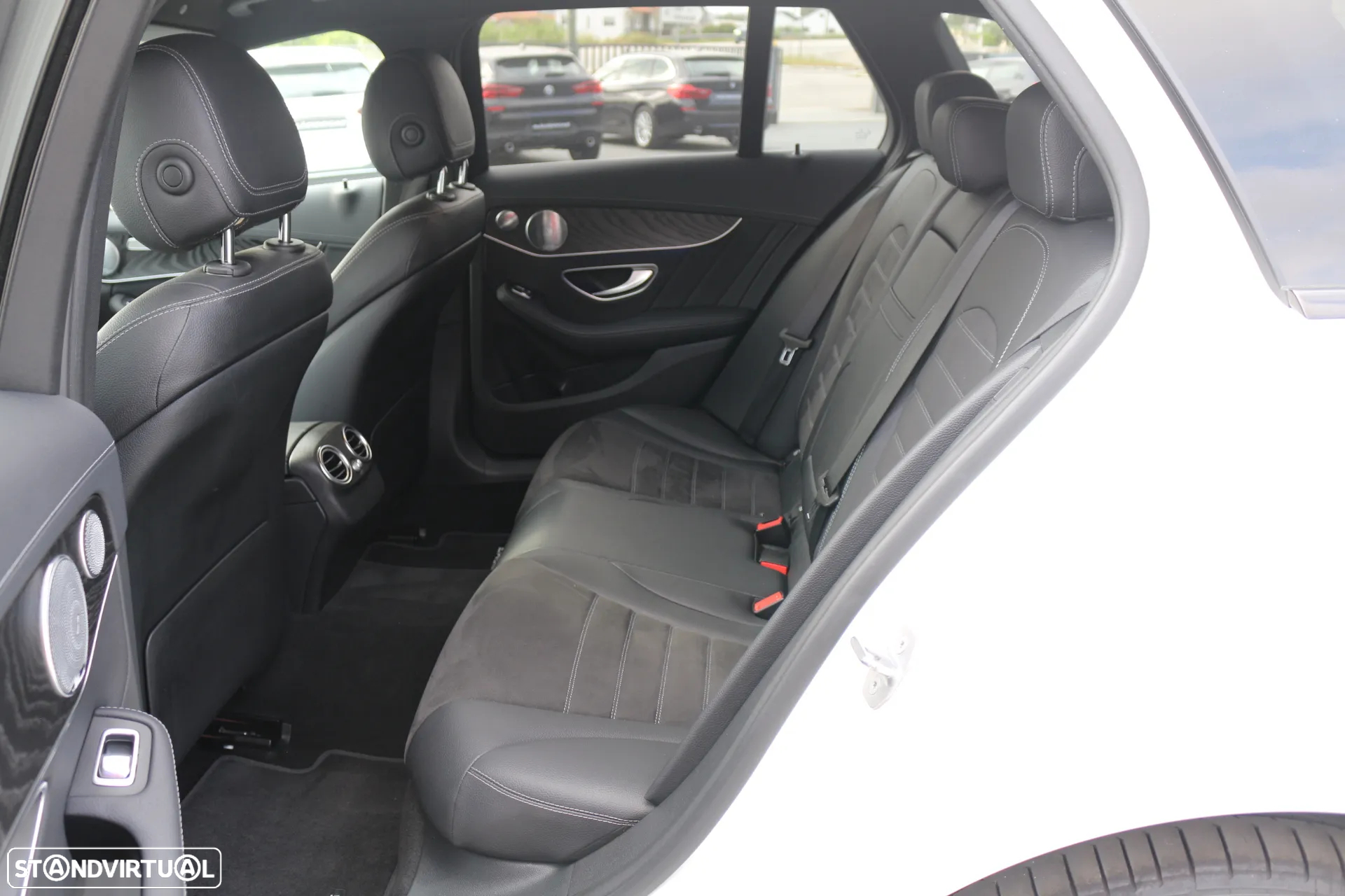 Mercedes-Benz C 300 de AMG Line - 35