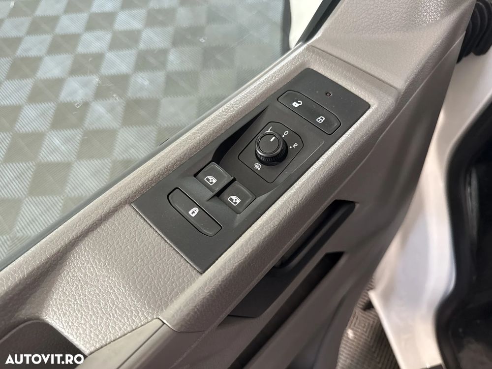 Volkswagen Transporter - 16