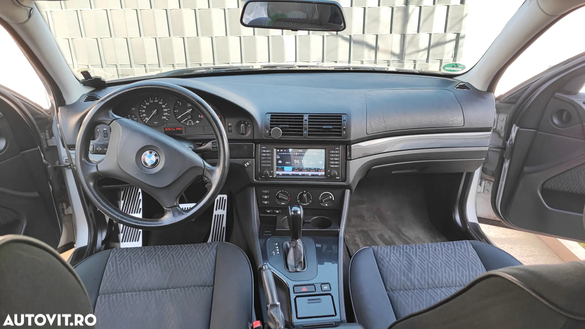 BMW Seria 5 525dA - 15