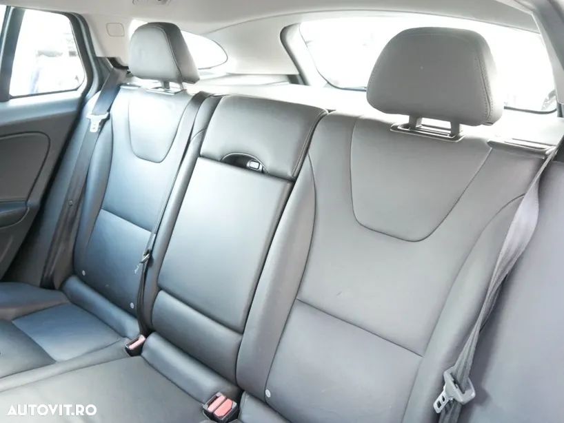 Volvo V60 Cross Country D4 AWD Geartronic Summum - 7