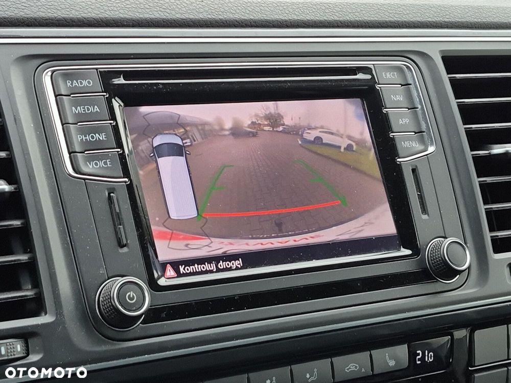 Volkswagen Multivan 2.0 TDI L2 Comfortline DSG - 12