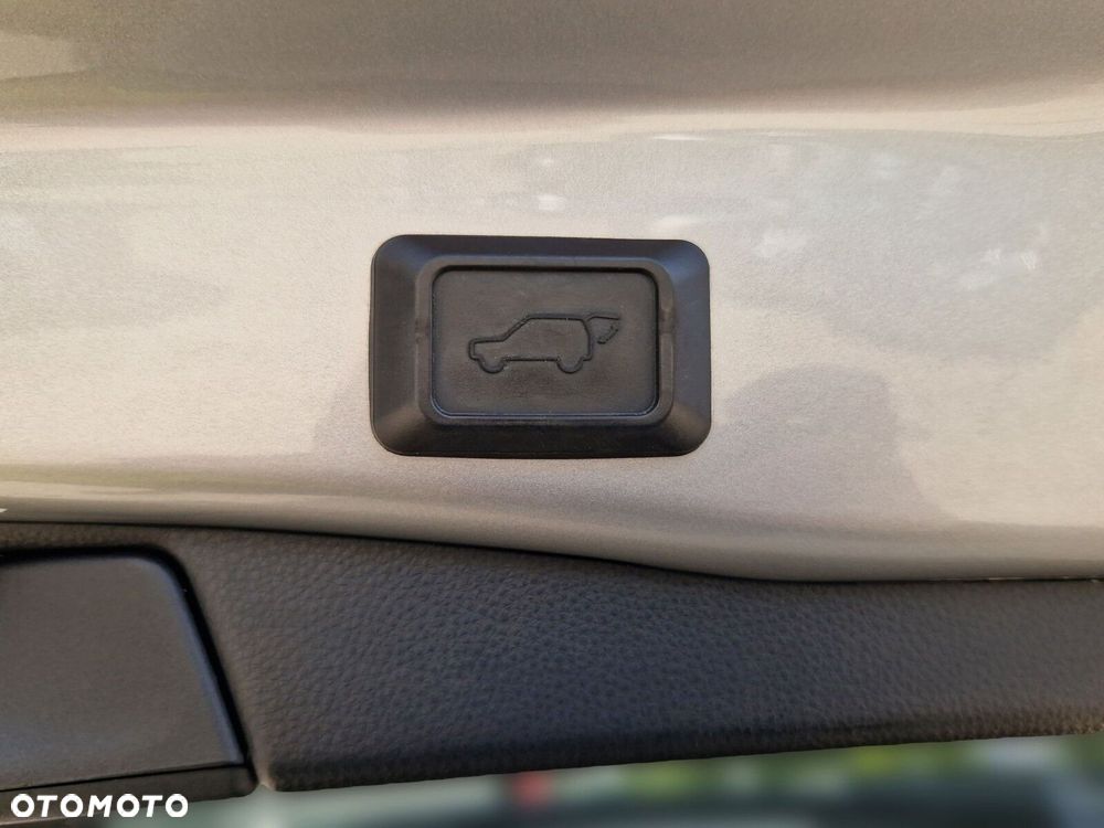 Toyota RAV4 Hybrid Selection 4x2 - 13
