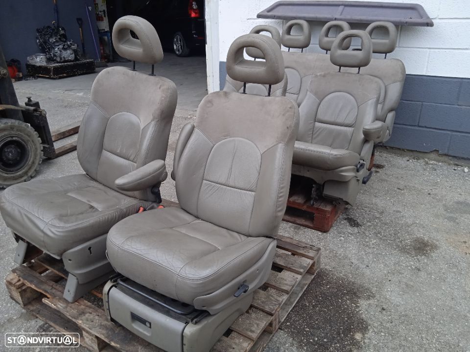 Bancos Chrysler Voyager - 1
