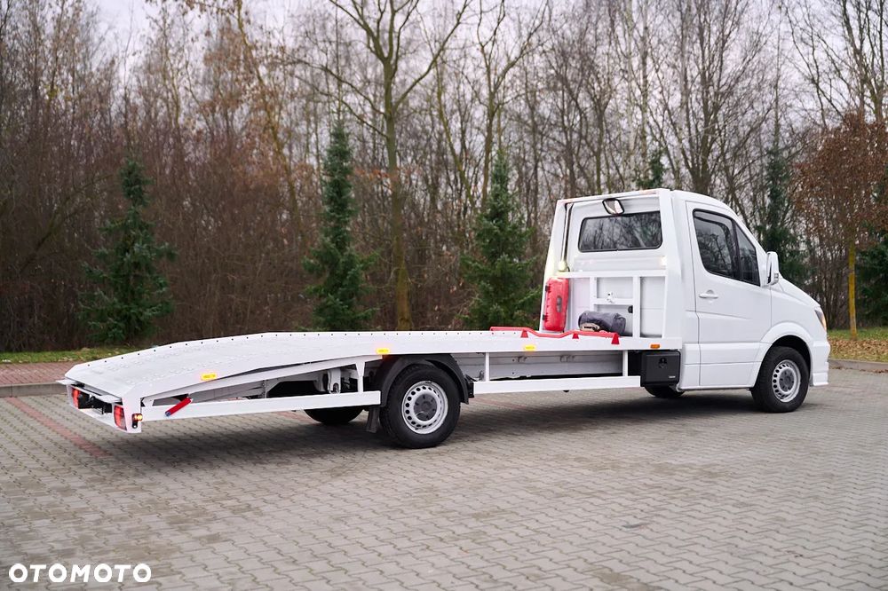 Mercedes-Benz SPRINTER - 10