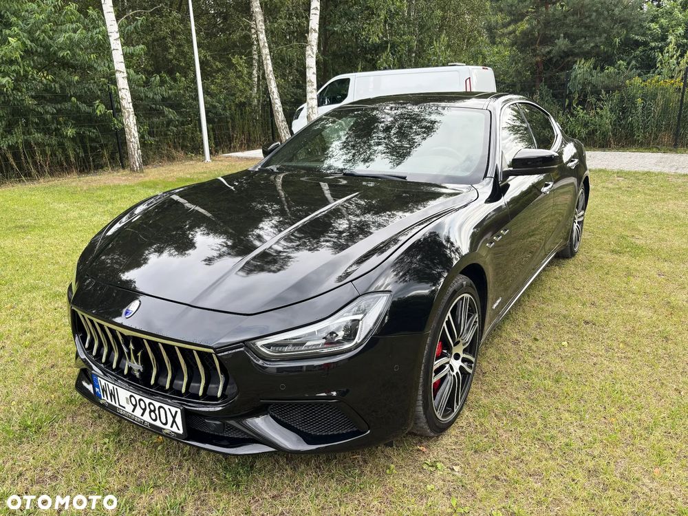 Maserati Ghibli S GranSport - 12