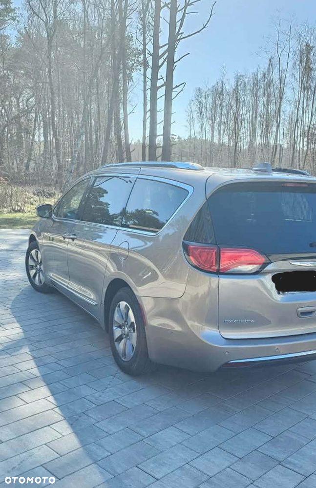 Chrysler Pacifica - 9