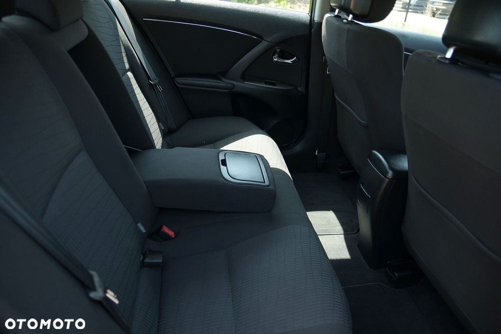 Toyota Avensis 1.8 Executive - 18