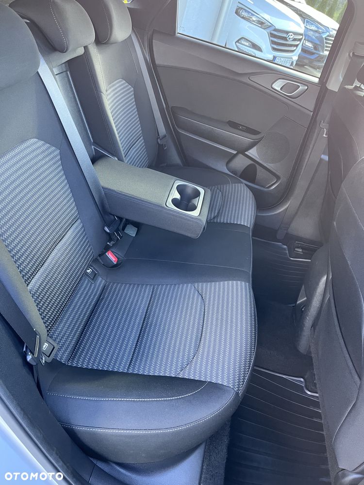 Kia Ceed 1.5 T-GDI M - 9