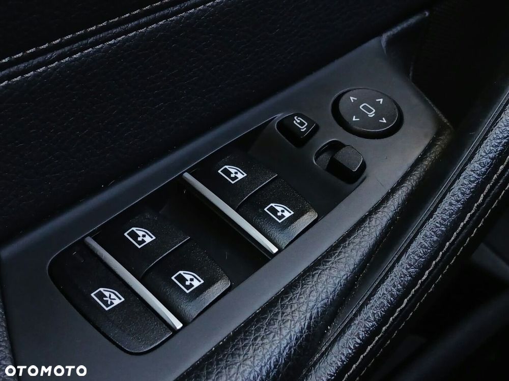 BMW Seria 5 - 34