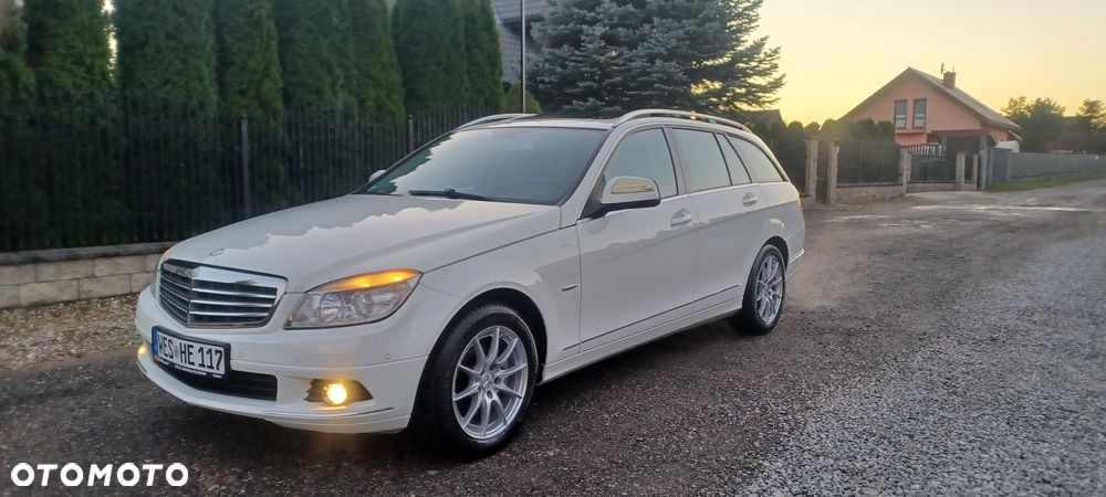 Mercedes-Benz C-Class 2007 photo 2
