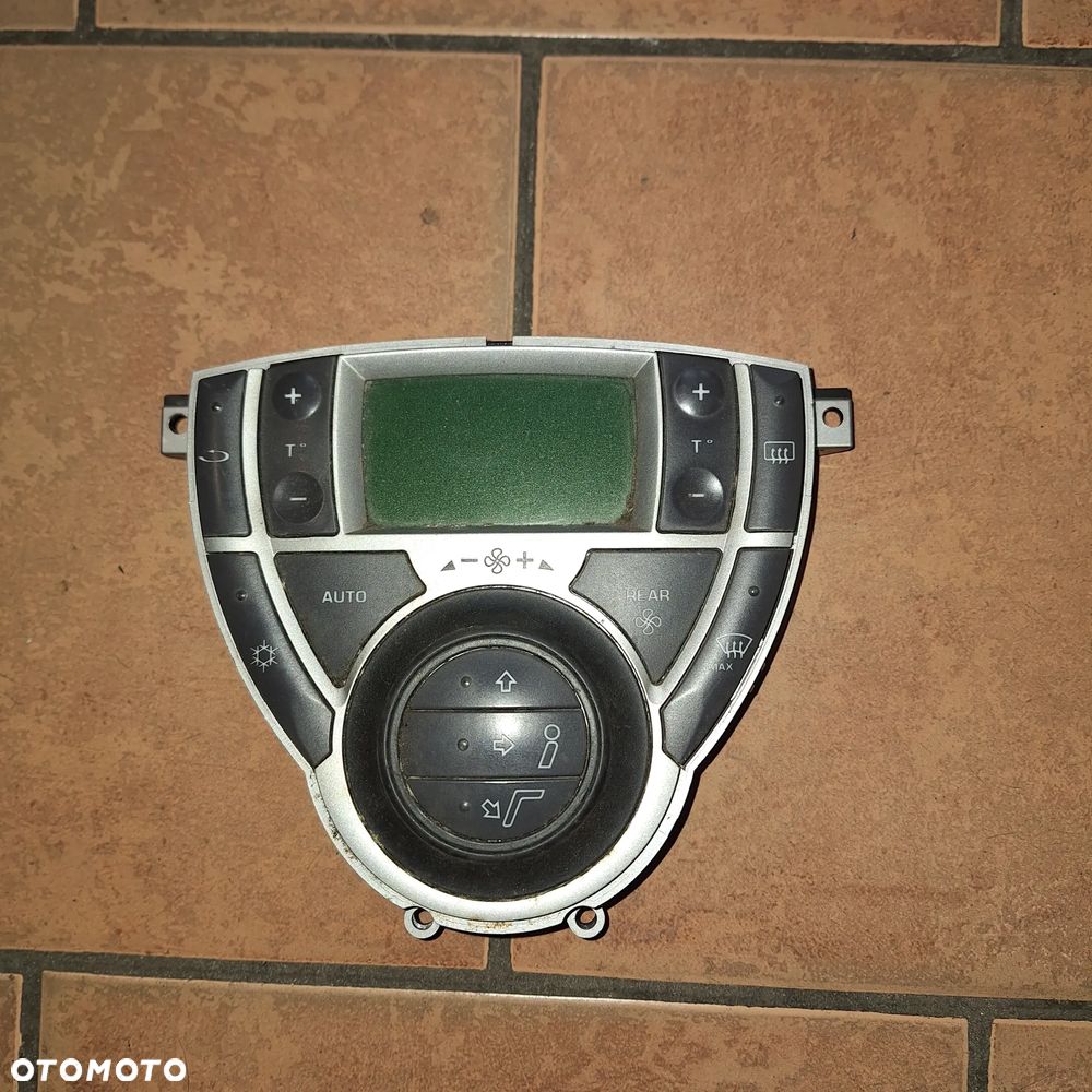 PANEL NAWIEWU KLIMATYZACJI CITROEN C8 - 1