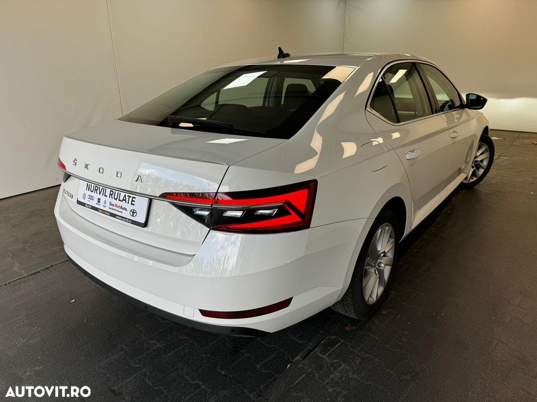 Skoda Superb 1.5 TSI DSG Ambition - 17