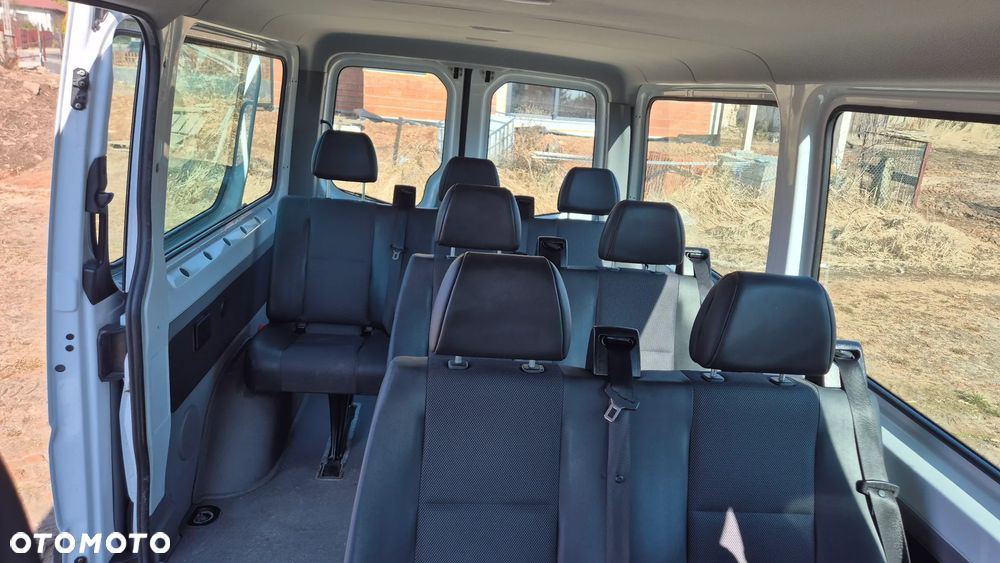 Mercedes-Benz Sprinter - 14