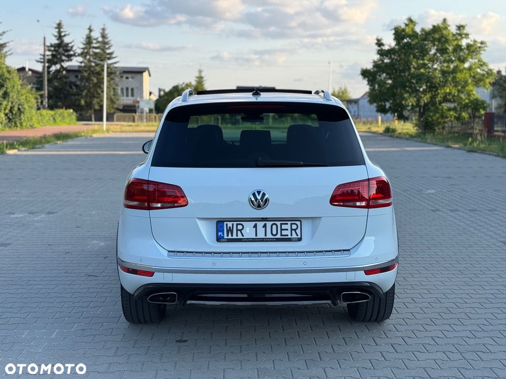 Volkswagen Touareg 3.0 V6 TDI BMT Perfectline R-Style - 12