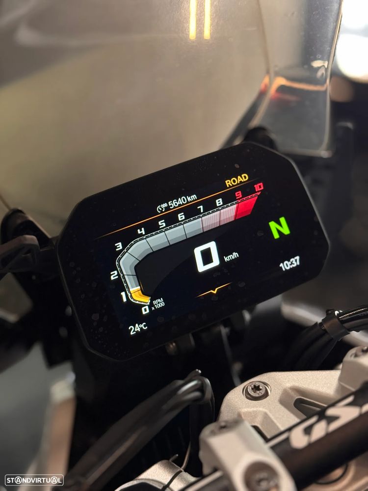 BMW R 1300 GS LightWhite - 8