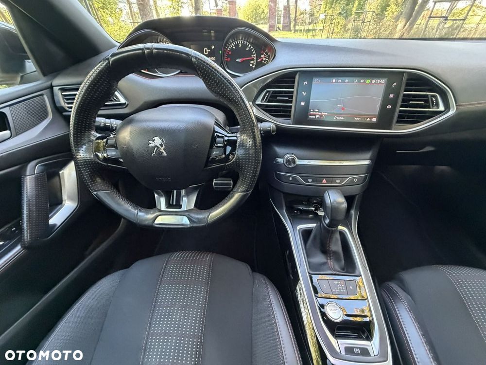 Peugeot 308 - 35