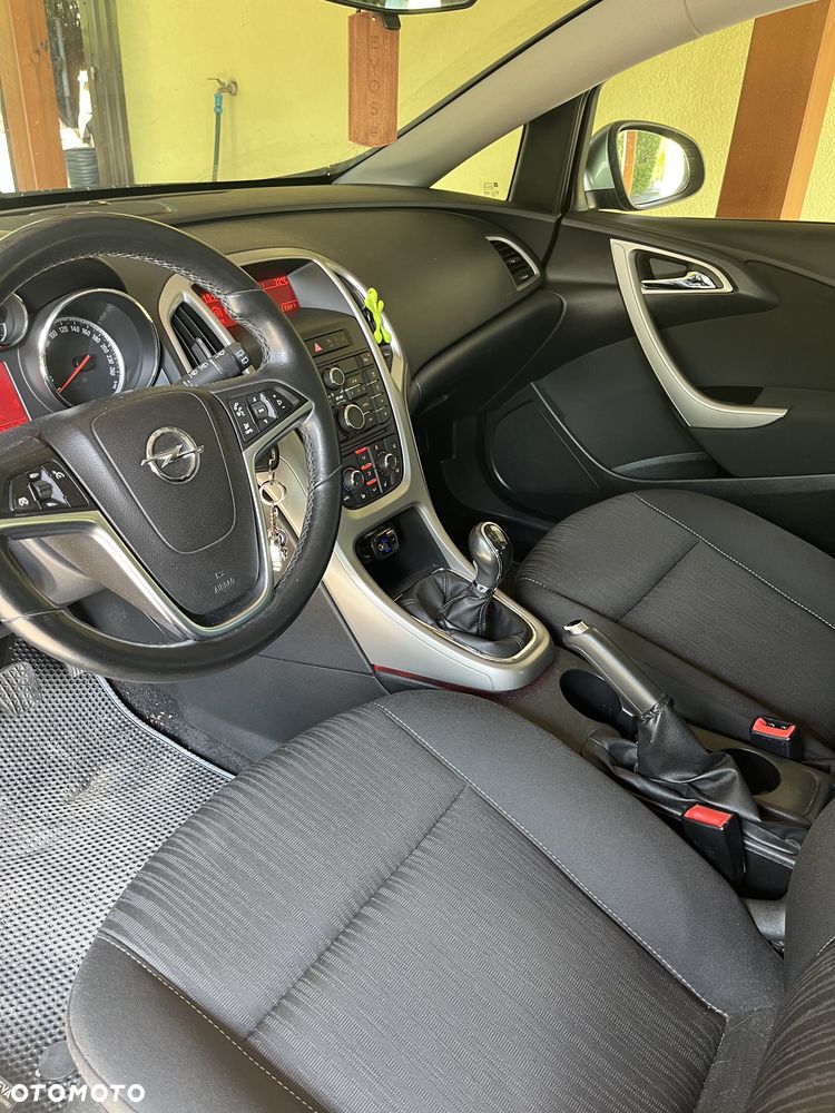 Opel Astra 1.4 T Enjoy - 9