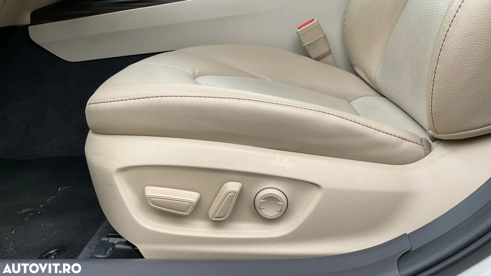 Toyota Camry 2.5 Hybrid Dynamic - 38