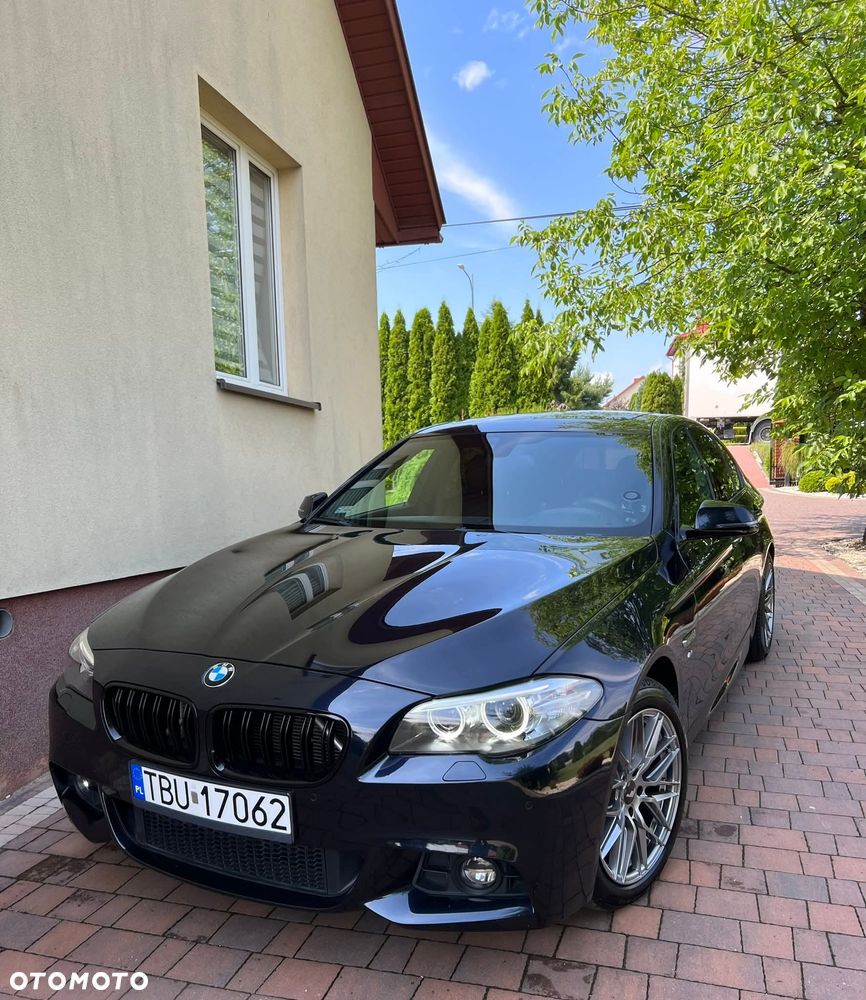 BMW Seria 5 525d xDrive - 10