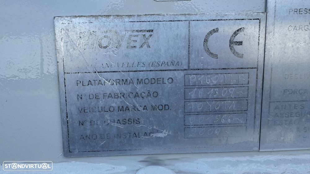 Toyota Dyna 3.0 D-4D C/ Cesto Elevatório - 18