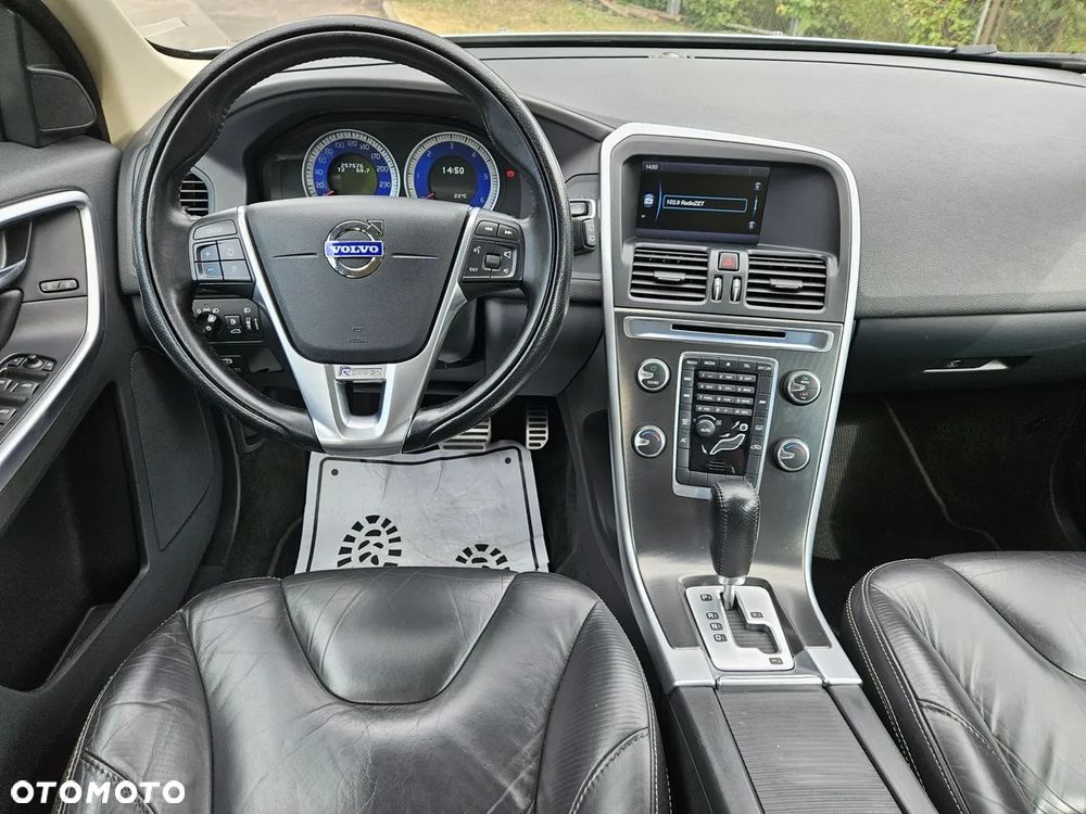 Volvo XC 60 D3 R Design - 8