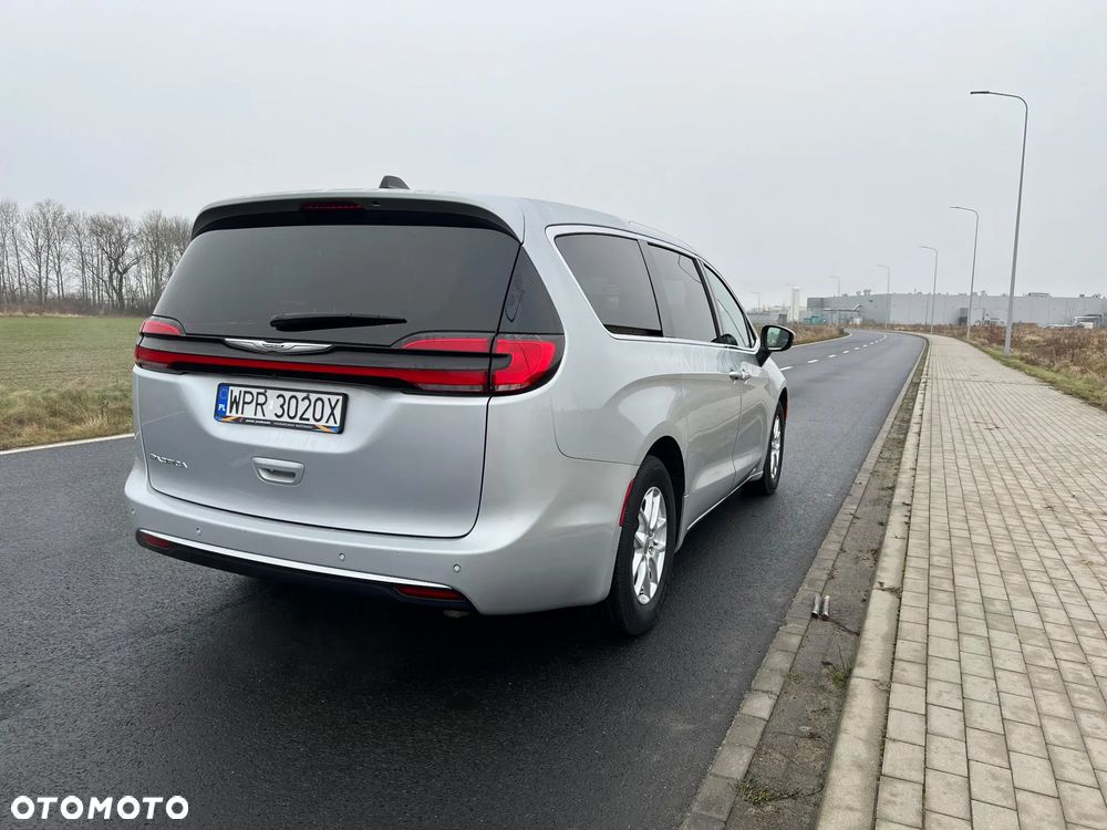 Chrysler Pacifica - 8