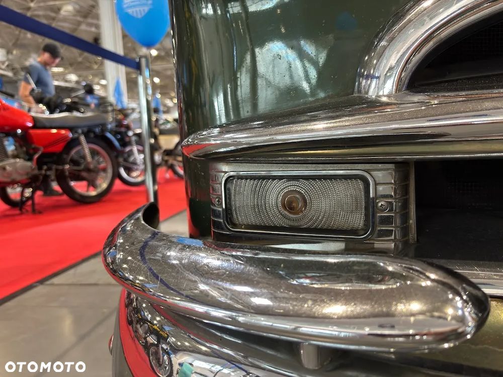 Pontiac Chieftain - 14