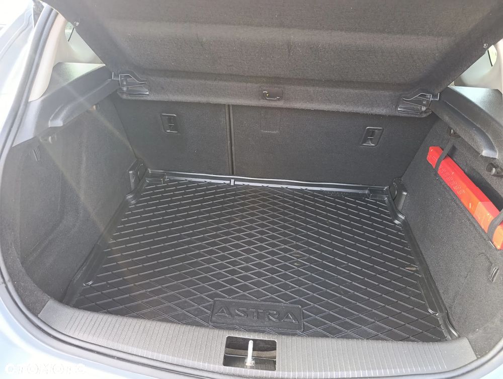 Opel Astra 1.4 Turbo Design Edition - 12