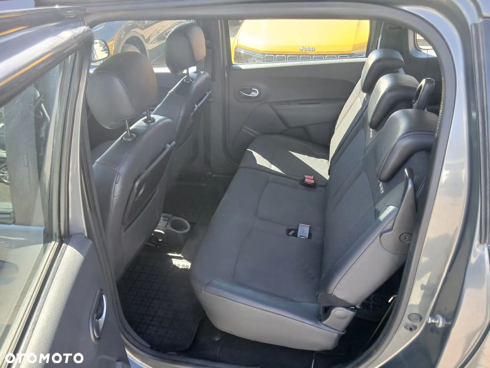 Dacia Lodgy 1.6 SCe Stepway S&S - 6