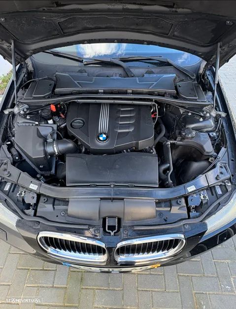 BMW 318 d Navigation - 22