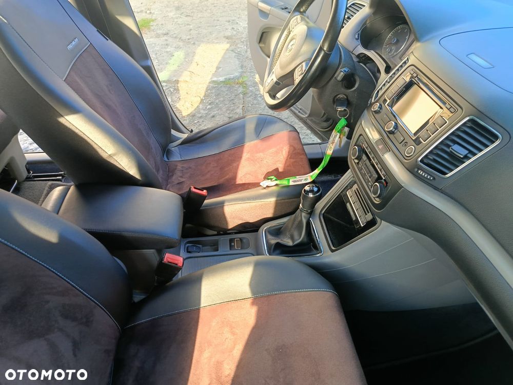 Volkswagen Sharan - 12