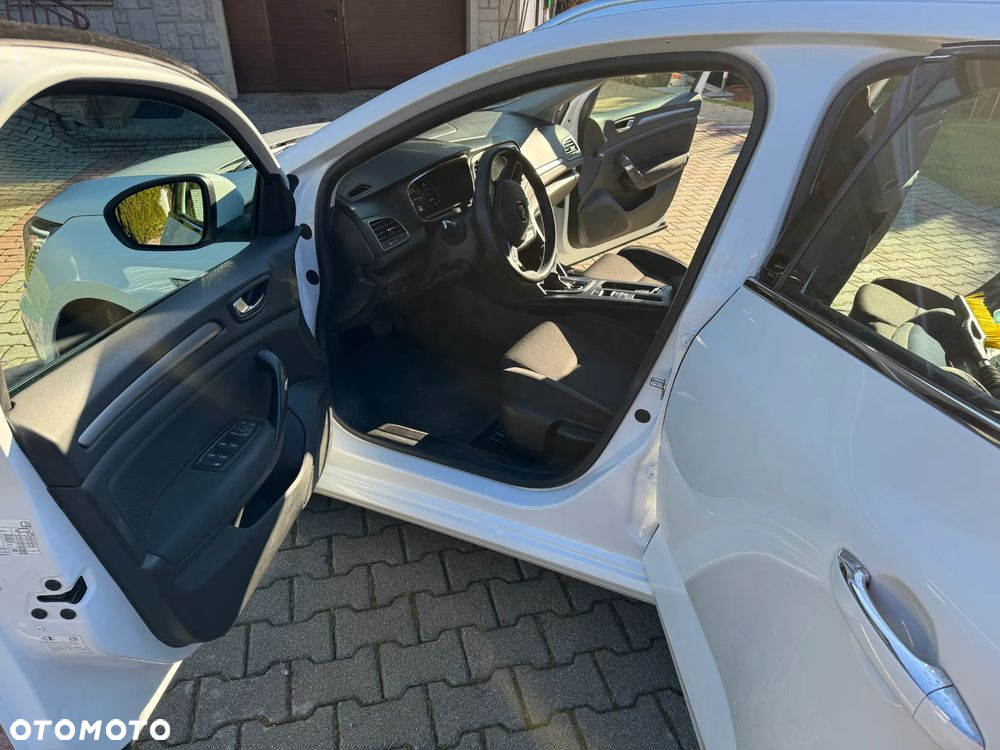 Renault Megane ver-grandtour-e--tech-plug--in-hybrid-160-e--tech-engineered - 17