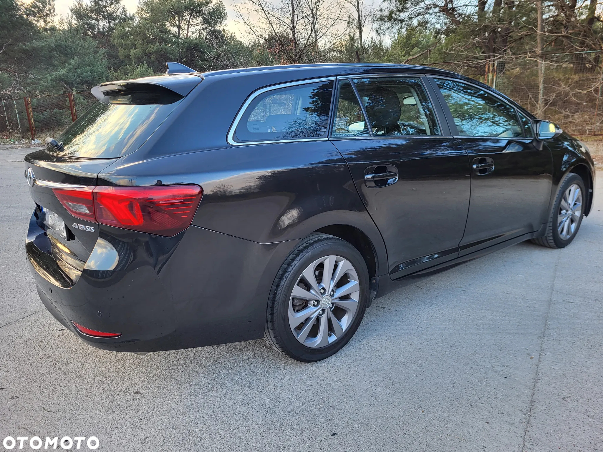Toyota Avensis 1.6 D-4D Active - 10