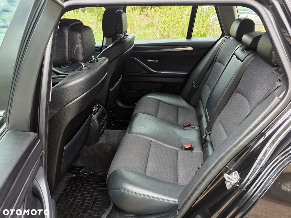 BMW Seria 5 520d - 27