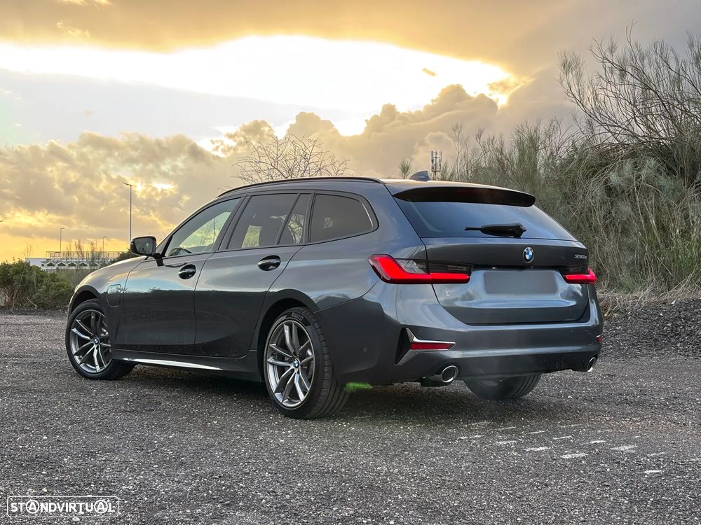 BMW 330 e Touring Line Sport Auto - 4