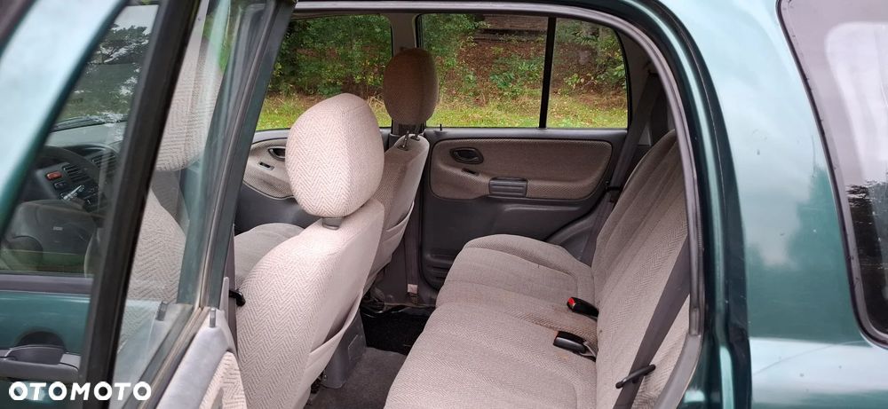 Suzuki Grand Vitara 2.0 HDi - 9