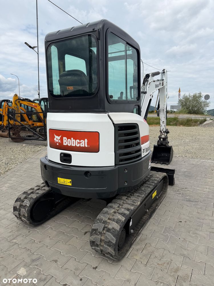 Bobcat E26 - 1