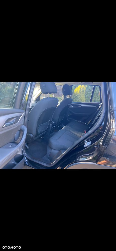 BMW X3 sDrive18d - 14