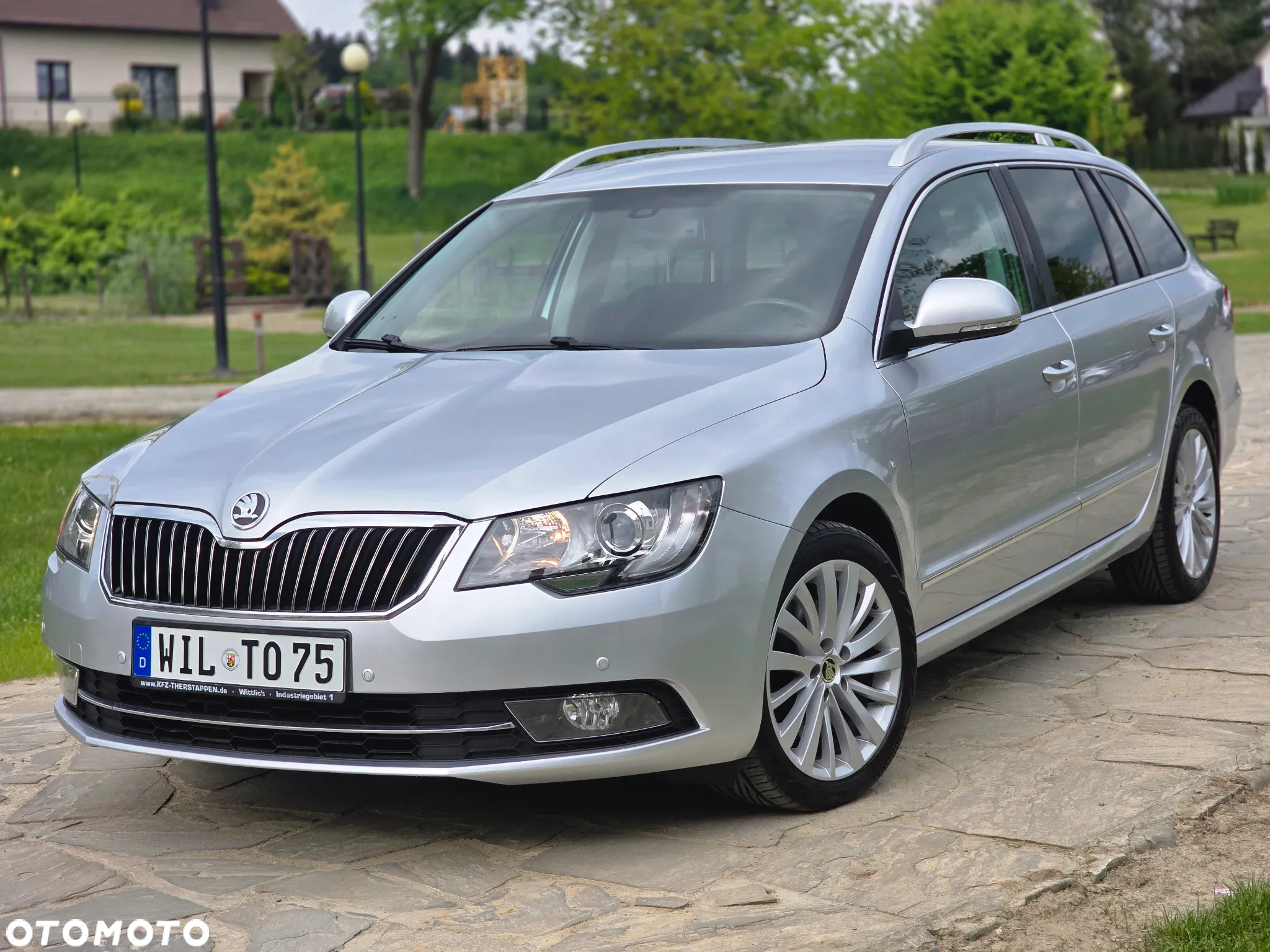 Skoda Superb 2.0 TDI Comfort DSG - 32