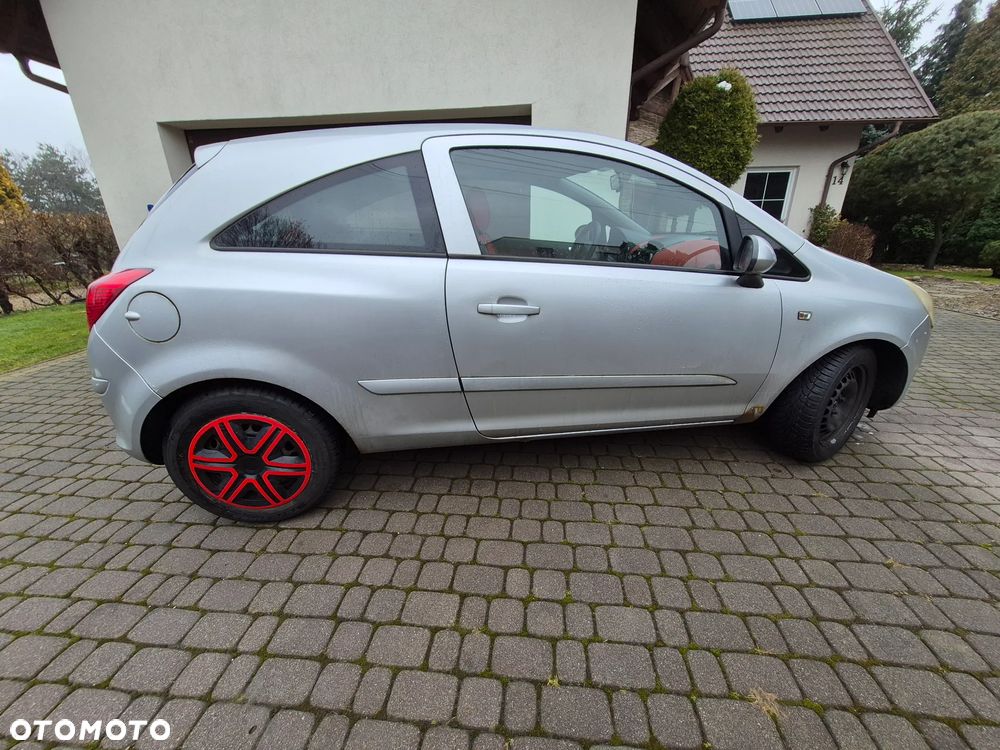Opel Corsa 1.2 16V Enjoy - 1