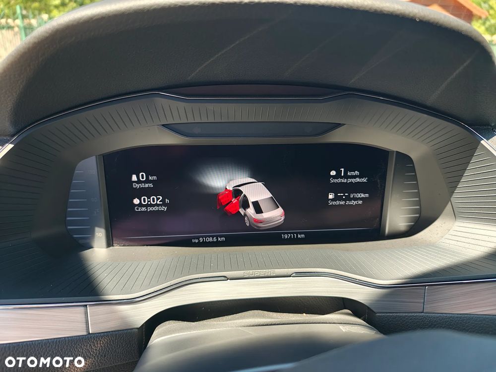Skoda Superb 2.0 TSI Ambition DSG - 9