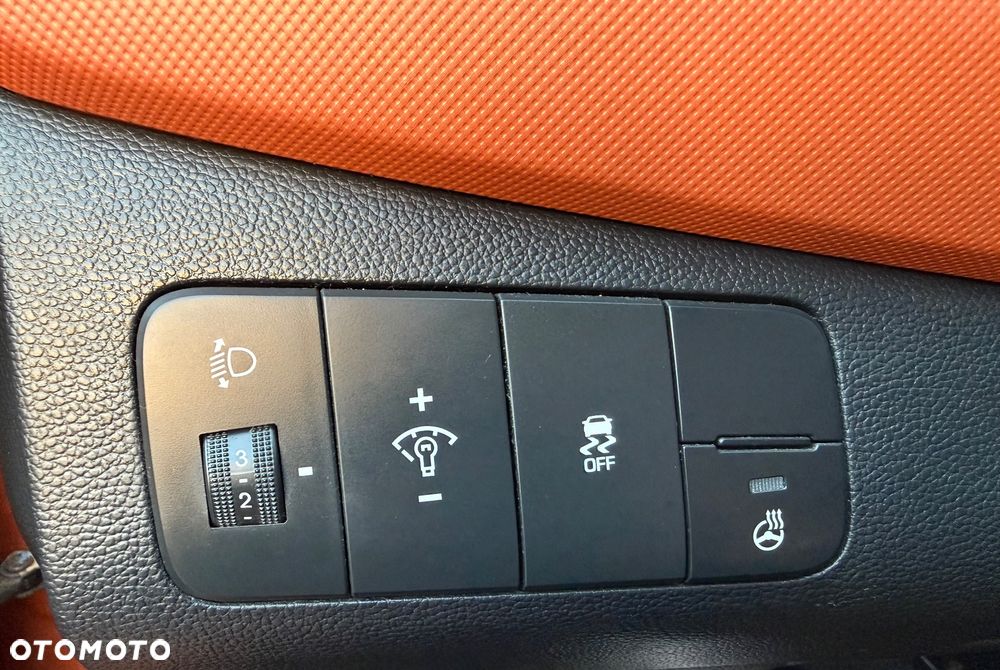 Hyundai i10 1.2 Fifa World Cup Edition - 25