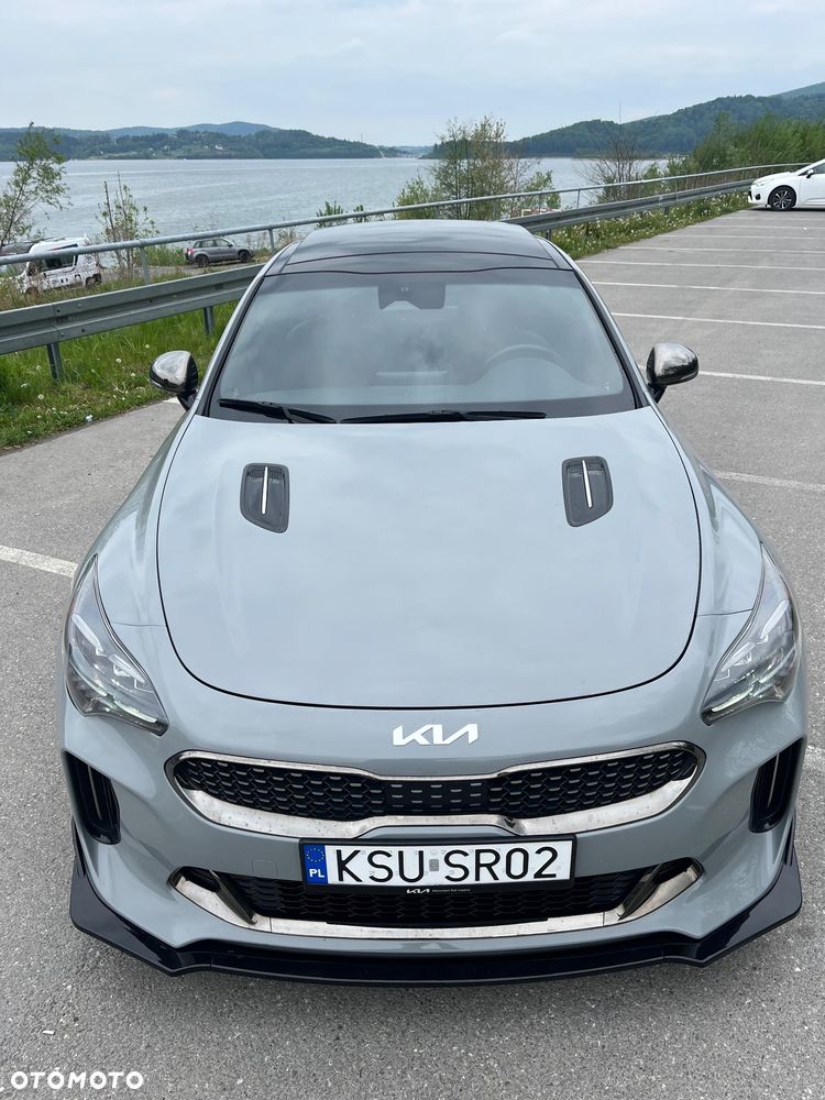 Kia Stinger - 2