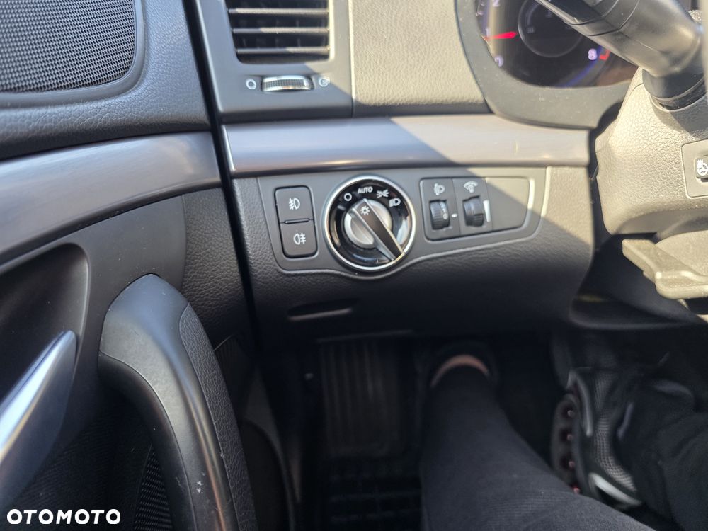 Hyundai i40 2.0 Premium - 19