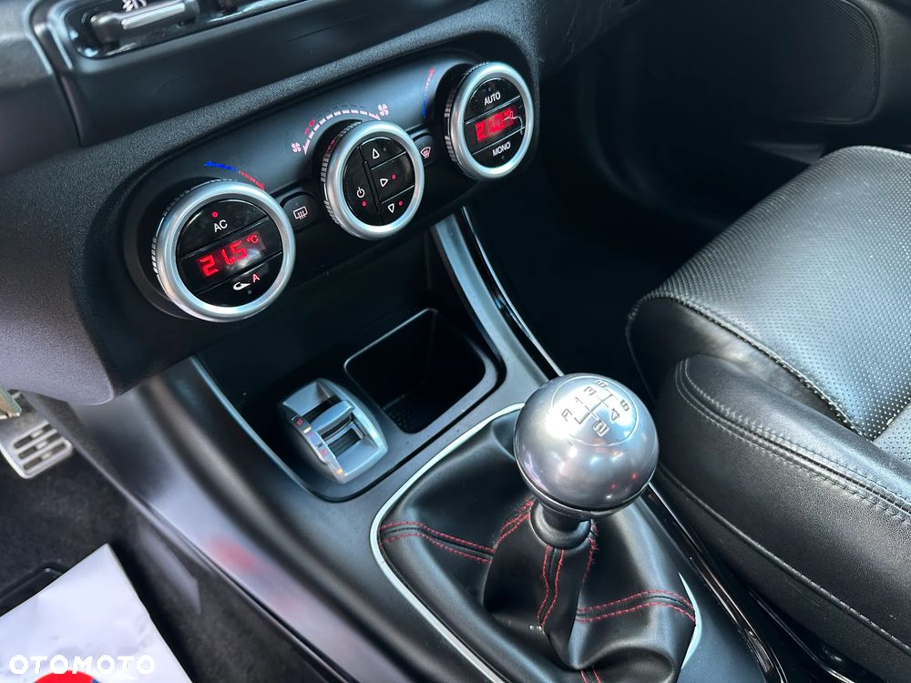 Alfa Romeo Giulietta 1.4 TB 16V Multiair Turismo - 21