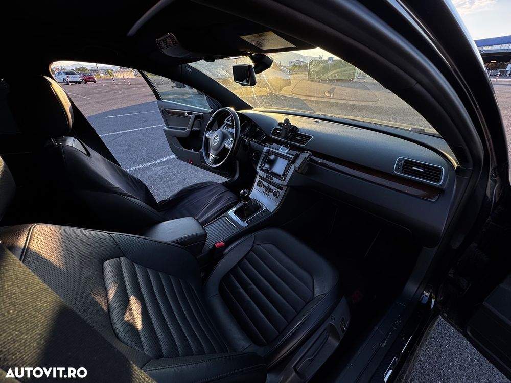 Volkswagen Passat 2.0 TDI Comfortline - 12