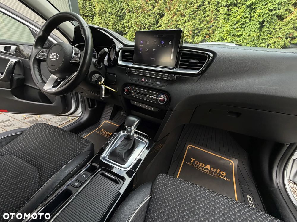 Kia Ceed - 16