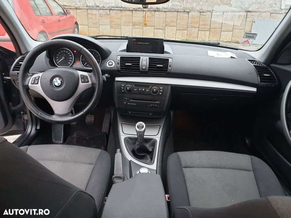 Interior Bmw seria 1 e87 - 1