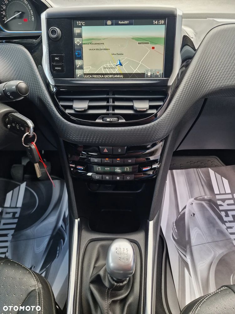 Peugeot 2008 BlueHDi FAP 120 STOP & START Allure - 28